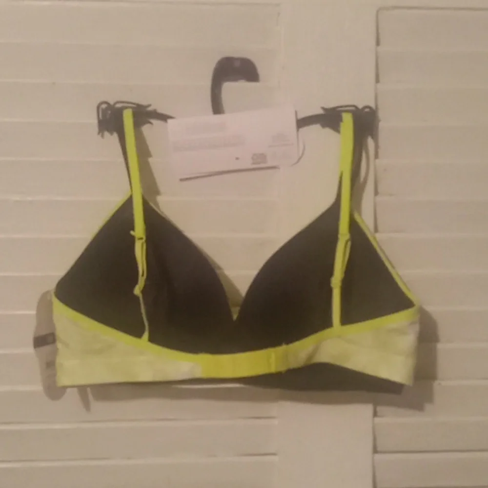 NWT☆ Girls Tshirt Bra